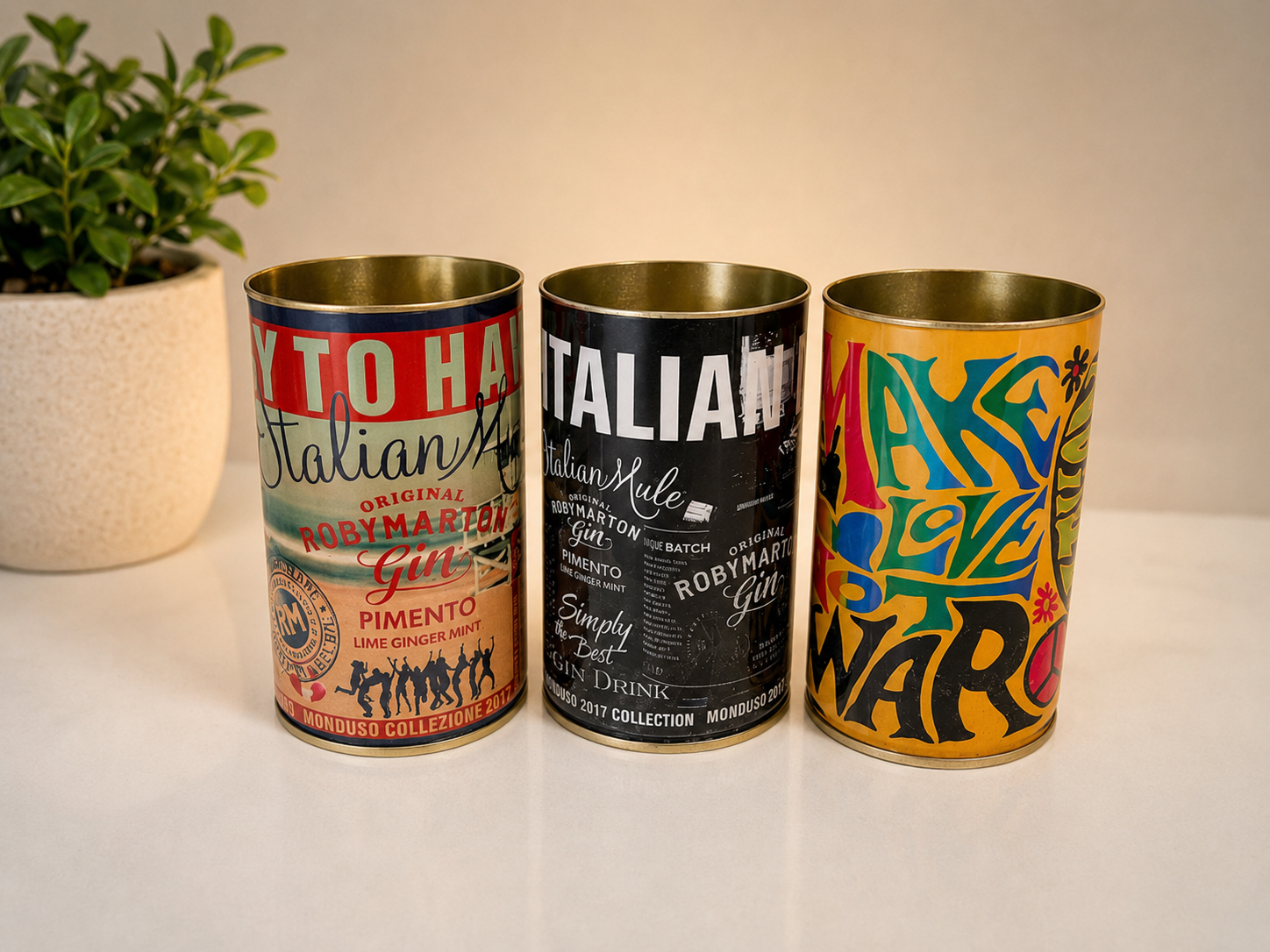 Set bicchieri vintage in latta stile pop art